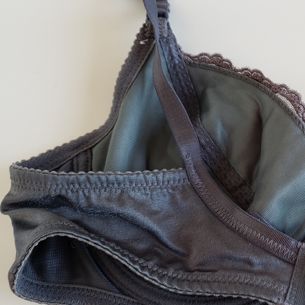 Wacoal gray bra - Picture 7 of 8